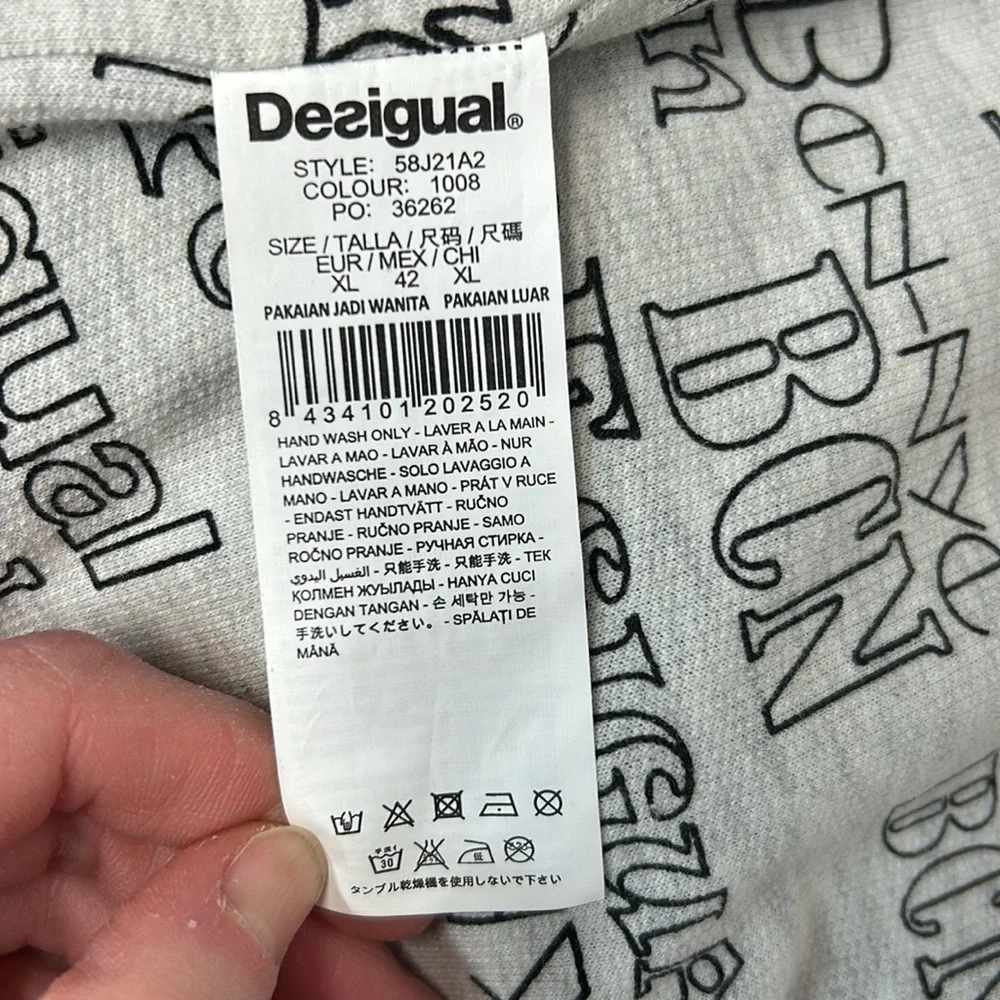 Desigual child size Xl could be women’s small patchwork sweater, jacket zipper - Picture 9 of 12